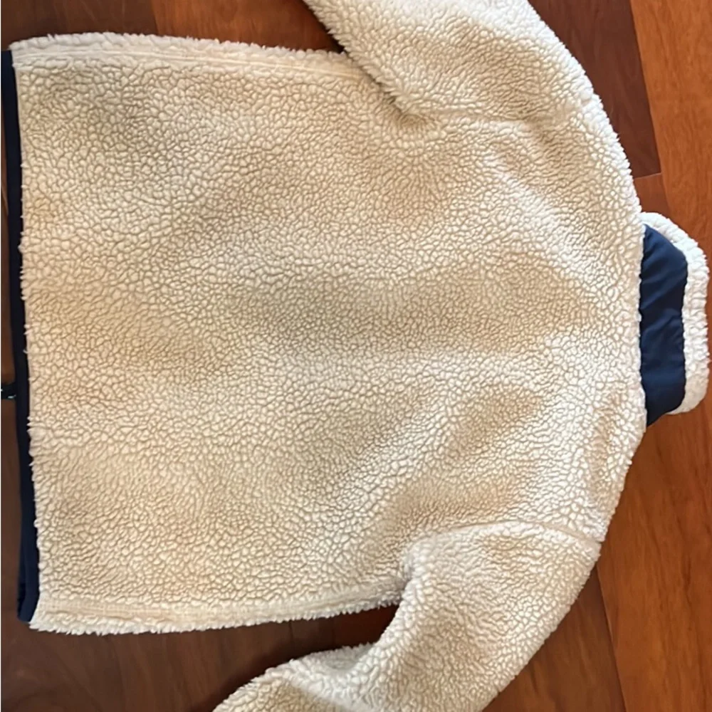 Old Navy Sherpa Coat kids - Picture 2 of 2